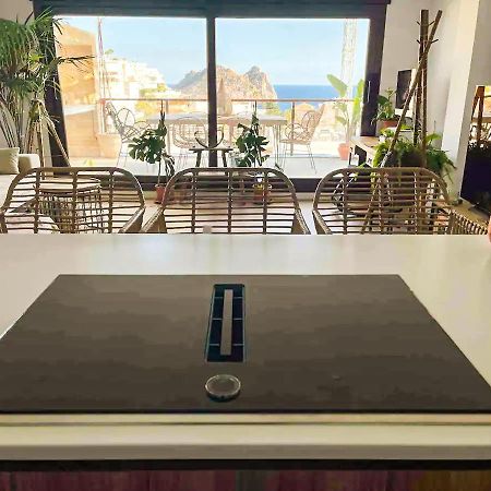 Luxury Designer Apartment - Unbeatable Sea Views Агилас Экстерьер фото